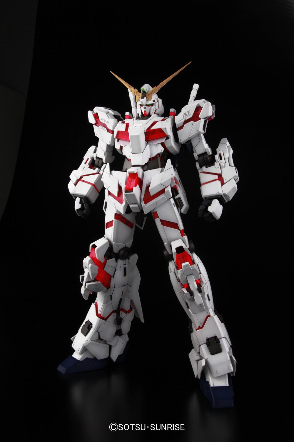 Bandai Hobby PG RX-0 Unicorn Gundam 1/60 Model Kit