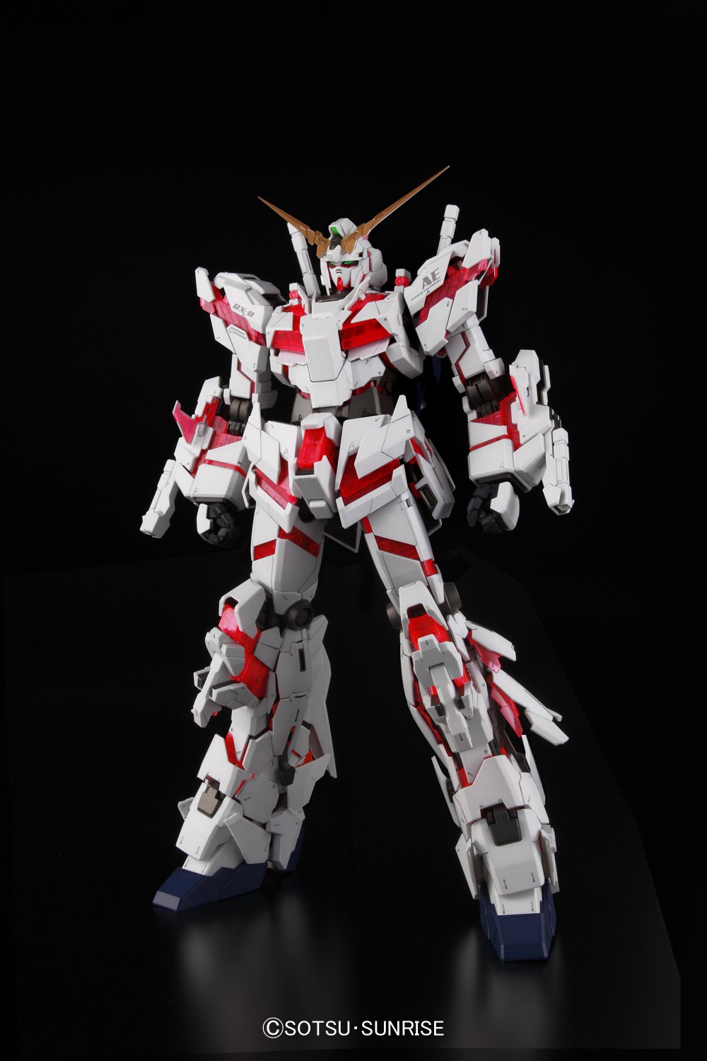 Bandai Hobby PG RX-0 Unicorn Gundam 1/60 Model Kit