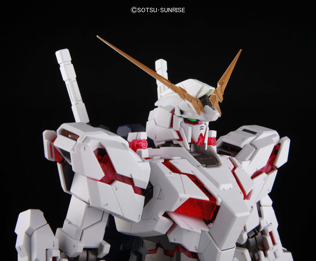 Bandai Hobby PG RX-0 Unicorn Gundam 1/60 Model Kit